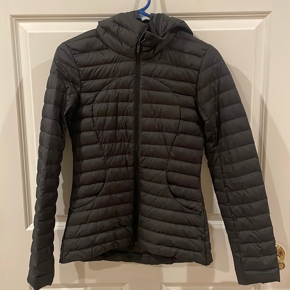 Lululemon size 2 Pack It Down workout coat/jacket